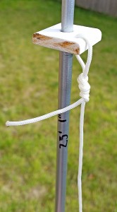 Dipole mast mount